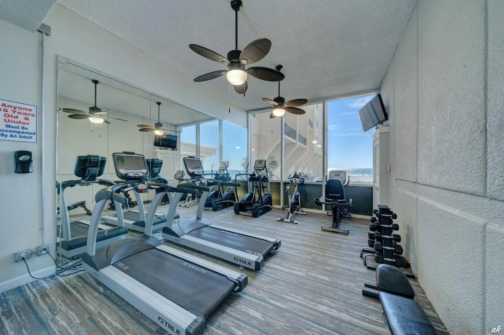 Lazy Days Cabana At Pinnacle Port A-540 Panama City Beach United States